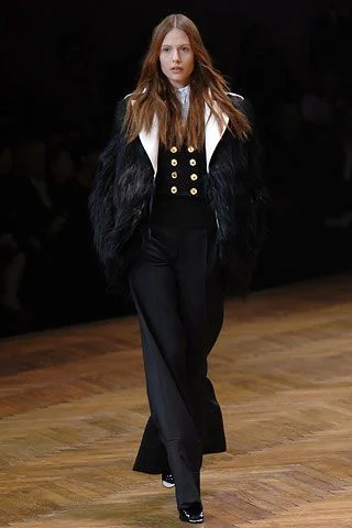 Look 16